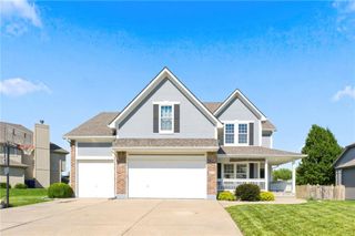 808 SW 33rd Street, Lee's Summit, MO 64082