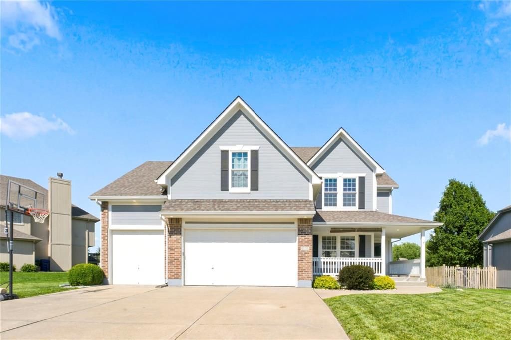 808 SW 33rd Street, Lee's Summit, MO 64082