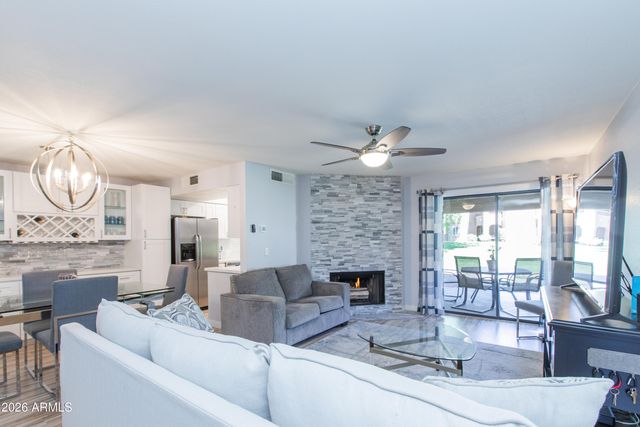 9460 E MISSION Lane 122, Scottsdale, AZ 85258