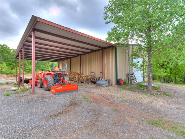 12317 S Choctaw Road, Newalla, OK 74857