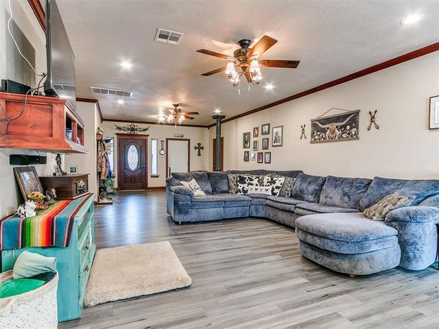 12317 S Choctaw Road, Newalla, OK 74857