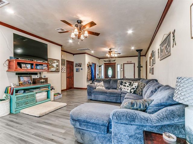 12317 S Choctaw Road, Newalla, OK 74857
