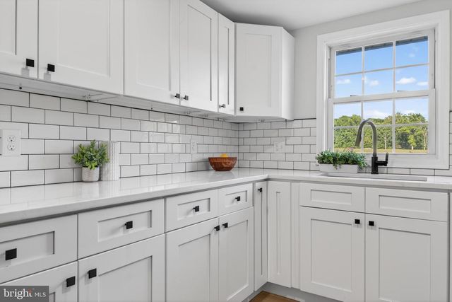 22045 CARTERS GATE RD, Ruther Glen, VA 22546