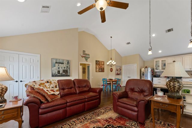 5270 Saddle Ridge Court, Athens, TX 75752