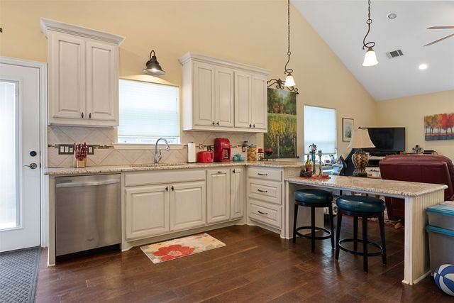 5270 Saddle Ridge Court, Athens, TX 75752