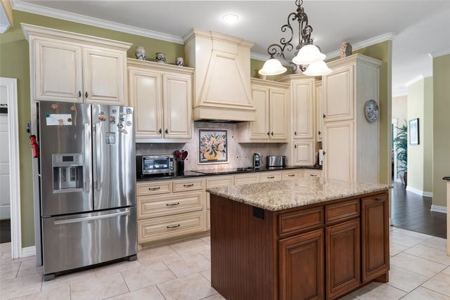 5270 Saddle Ridge Court, Athens, TX 75752