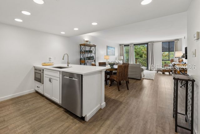 147 Lighthouse Rd Apt 678, Hilton Head Island, SC 29928