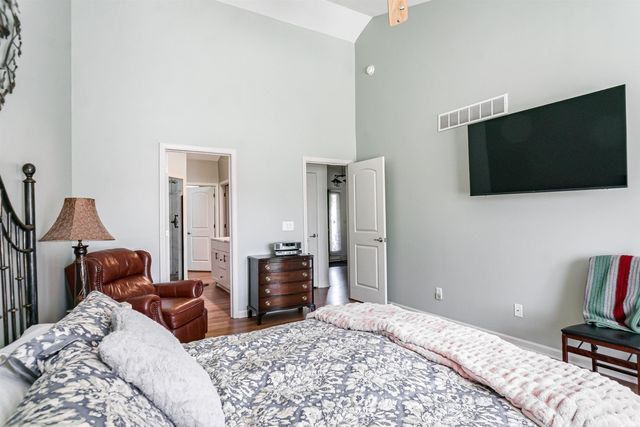 56143 Hollingshead Drive, Mishawaka, IN 46545