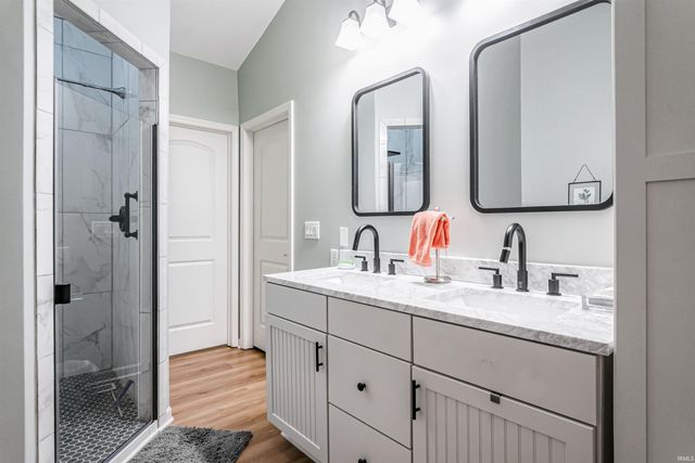 56143 Hollingshead Drive, Mishawaka, IN 46545
