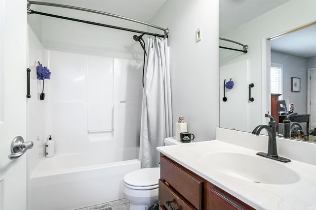 56143 Hollingshead Drive, Mishawaka, IN 46545