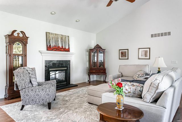 56143 Hollingshead Drive, Mishawaka, IN 46545