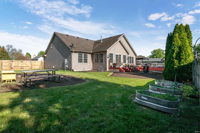 56143 Hollingshead Drive, Mishawaka, IN 46545