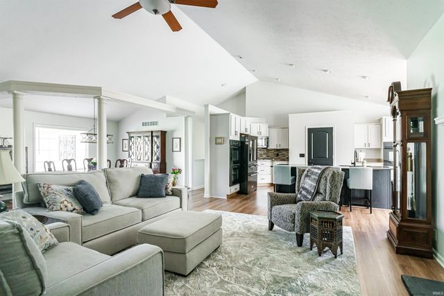 56143 Hollingshead Drive, Mishawaka, IN 46545