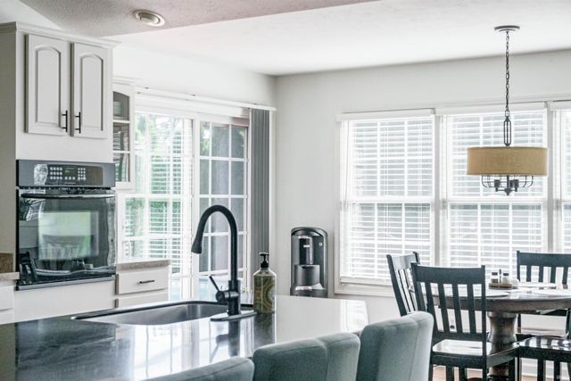 56143 Hollingshead Drive, Mishawaka, IN 46545