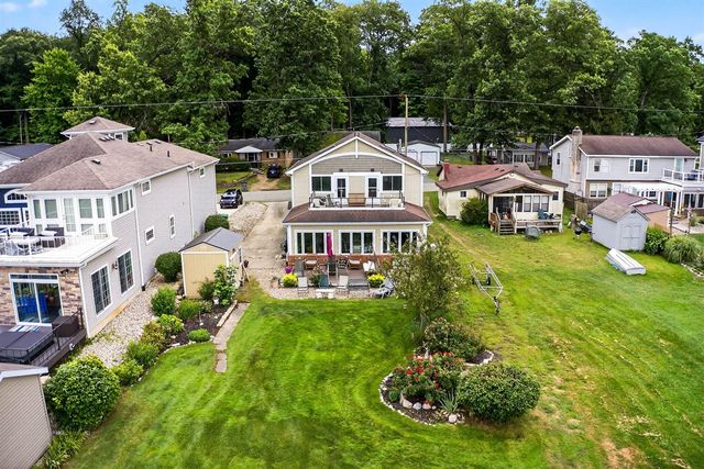 68800 S Shore Drive, Edwardsburg, MI 49112