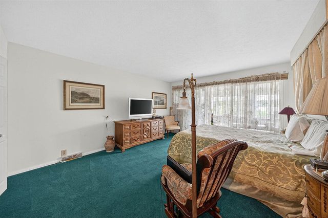 68800 S Shore Drive, Edwardsburg, MI 49112