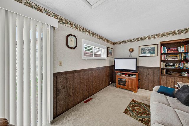 68800 S Shore Drive, Edwardsburg, MI 49112