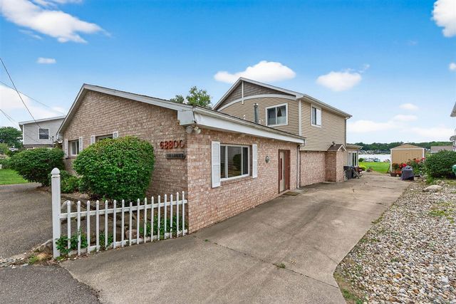 68800 S Shore Drive, Edwardsburg, MI 49112