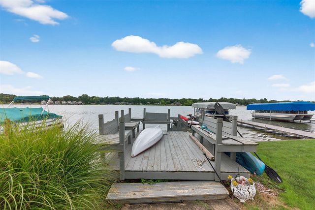 68800 S Shore Drive, Edwardsburg, MI 49112