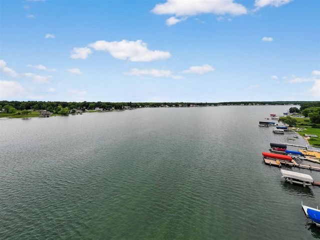 68800 S Shore Drive, Edwardsburg, MI 49112