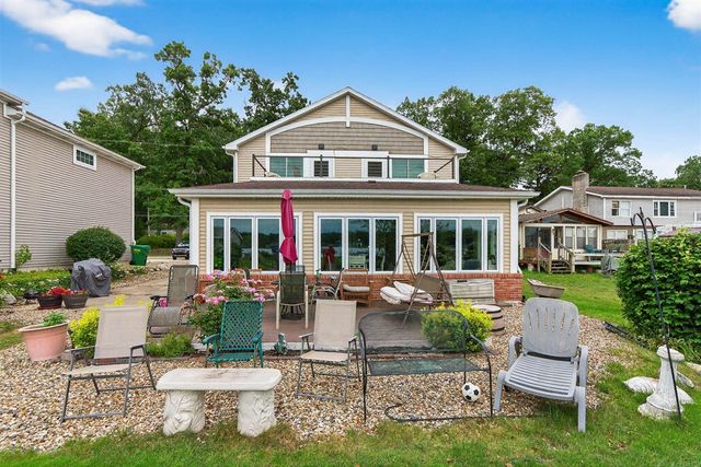 68800 S Shore Drive, Edwardsburg, MI 49112