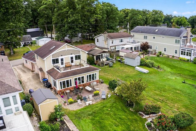 68800 S Shore Drive, Edwardsburg, MI 49112