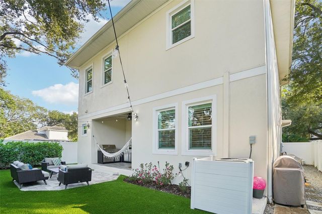 3203 W FIELDER STREET, Tampa, FL 33611