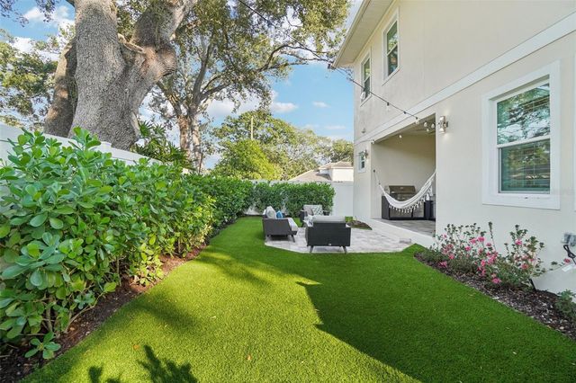 3203 W FIELDER STREET, Tampa, FL 33611