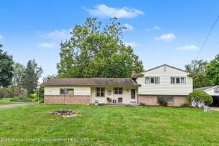 12325 Madonna Drive, Lansing, MI 48917