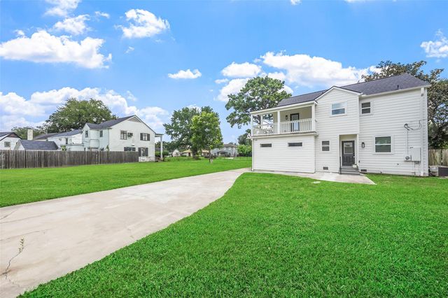 3809 Southmore Boulevard, Houston, TX 77004
