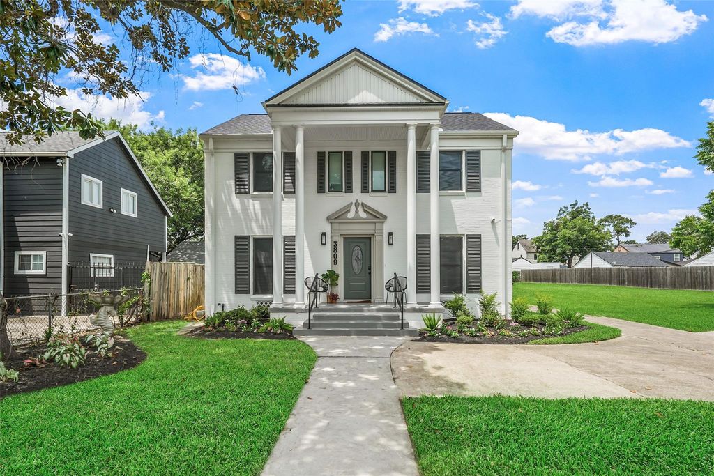 3809 Southmore Boulevard, Houston, TX 77004