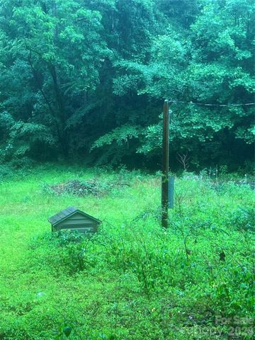 5924 Adako Road, Lenoir, NC 28645