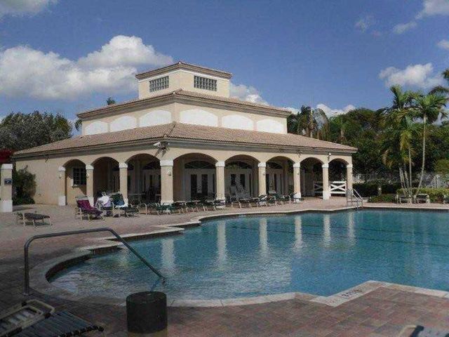 4925 EGRET Court, Coconut Creek, FL 33073