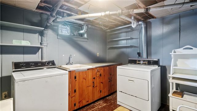 24 Elm Circle, Cranston, RI 02920