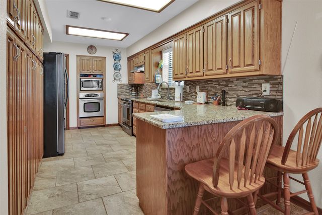 2512 Sherwood Drive, Sherman, TX 75092