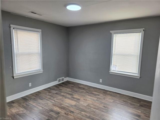 1025 E Devonshire Street, Winston-salem, NC 27107