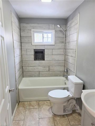 1025 E Devonshire Street, Winston-salem, NC 27107