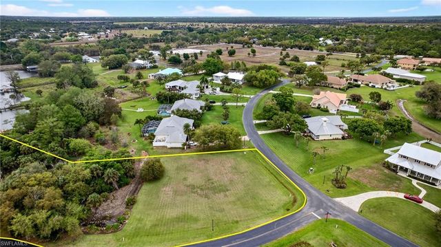 18151 Riverchase CT, Alva, FL 33920