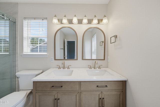 904 Starkland Way, Holly Springs, NC 27540