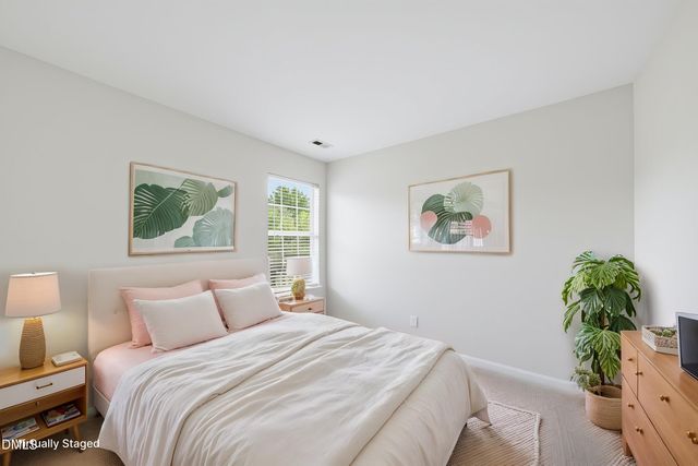 904 Starkland Way, Holly Springs, NC 27540