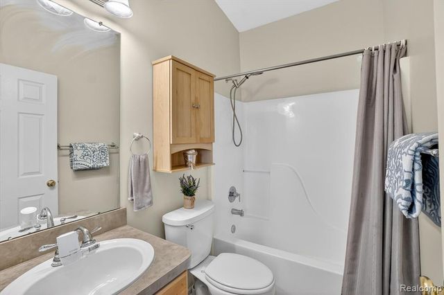 1137 Hudson Drive, Howell, MI 48843