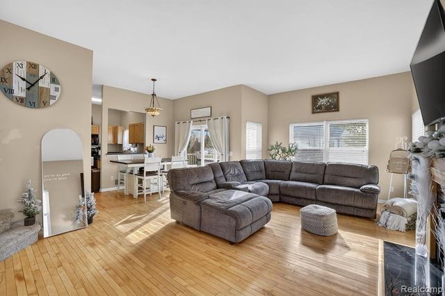 1137 Hudson Drive, Howell, MI 48843