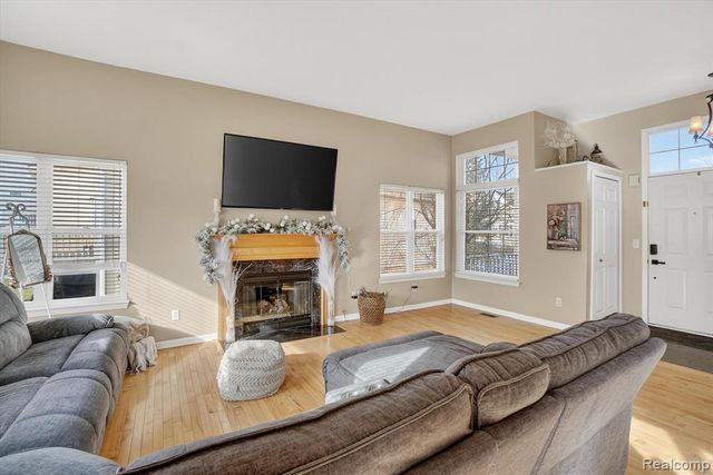 1137 Hudson Drive, Howell, MI 48843