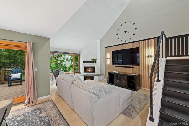 9 Boulder Lane, Goldens Bridge, NY 10526