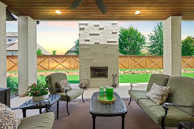 1417 Regency Bridge Circle, Edmond, OK 73034