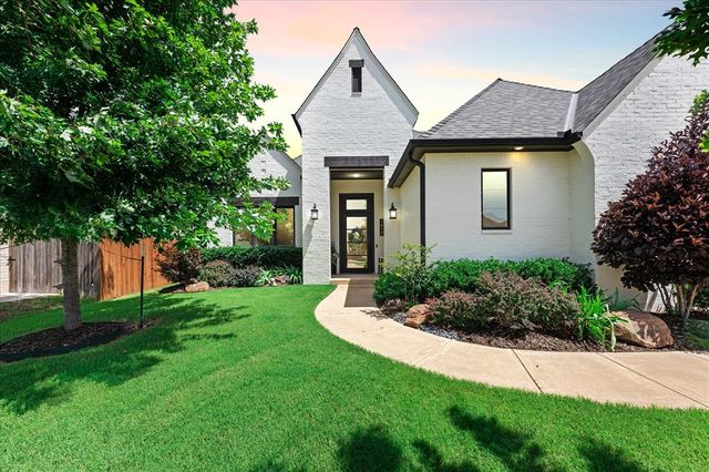 1417 Regency Bridge Circle, Edmond, OK 73034
