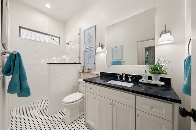 1417 Regency Bridge Circle, Edmond, OK 73034