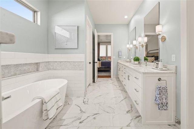 1417 Regency Bridge Circle, Edmond, OK 73034