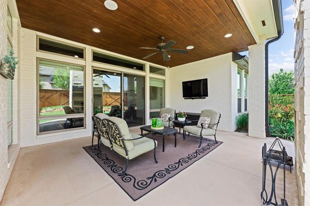 1417 Regency Bridge Circle, Edmond, OK 73034