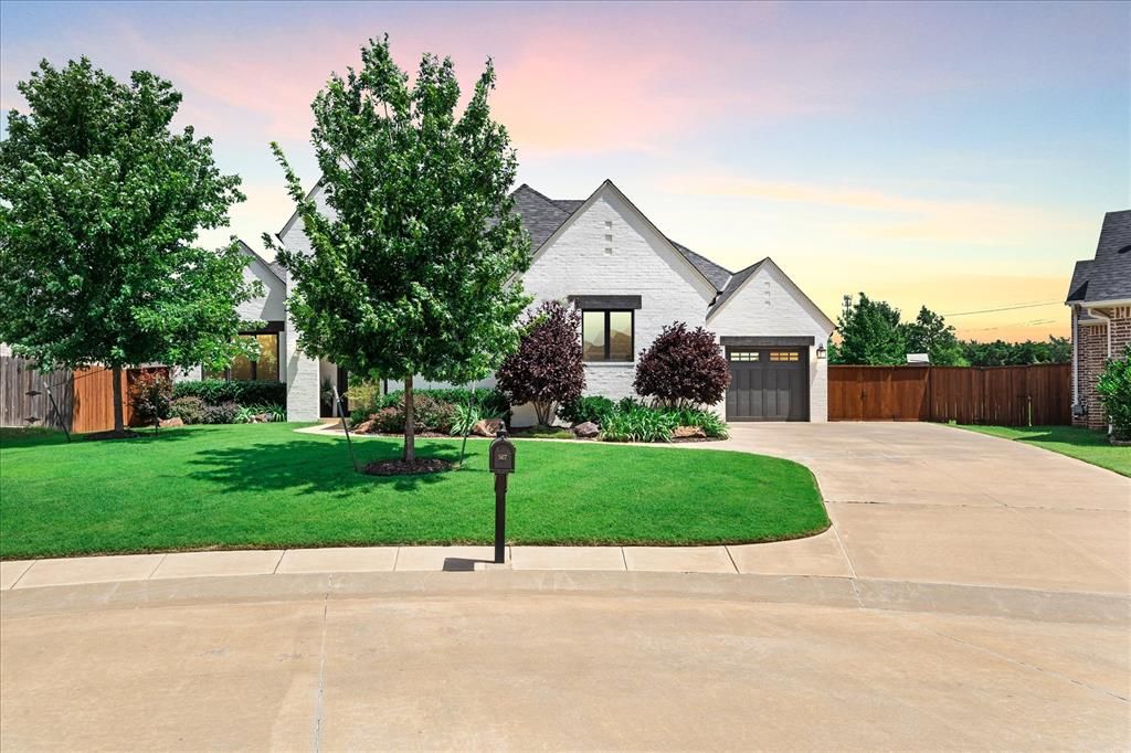 1417 Regency Bridge Circle, Edmond, OK 73034